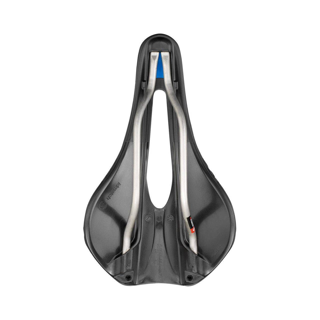 Selle Italia Novus Boost Evo Superflow racefiets zadel in zwart met titanium rail, 3D-gestikte bekleding en ergonomisch ontwerp