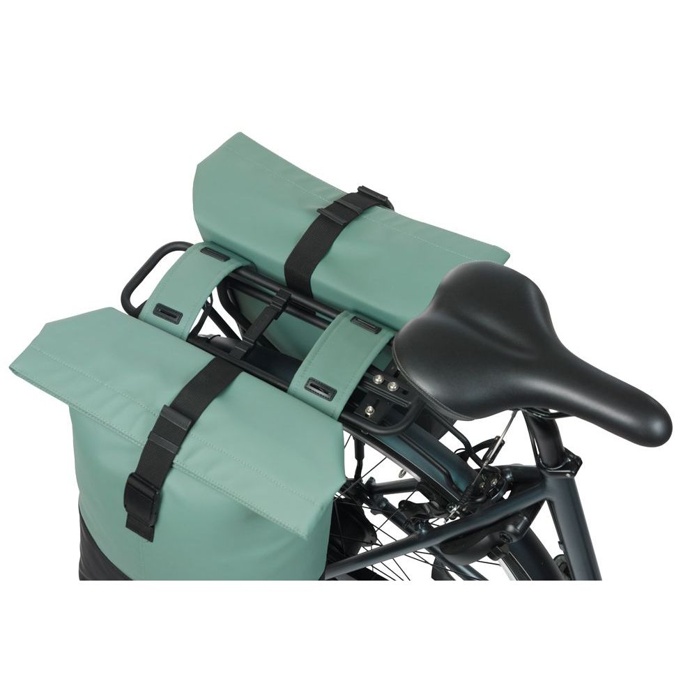 Basil Cove dubbele fietstas van gerecycled PET, geschikt voor 28-32 liter, universele brug, zwart, waterbestendig en eenvoudig te bevestigen