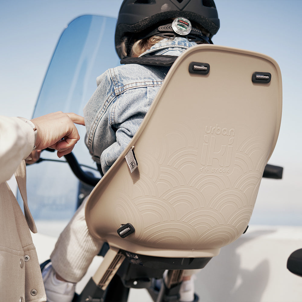 Urban Iki Ta-ke fietszitje voor kinderfiets met stevige bevestiging en comfortabel zitje voor jonge kinderen.