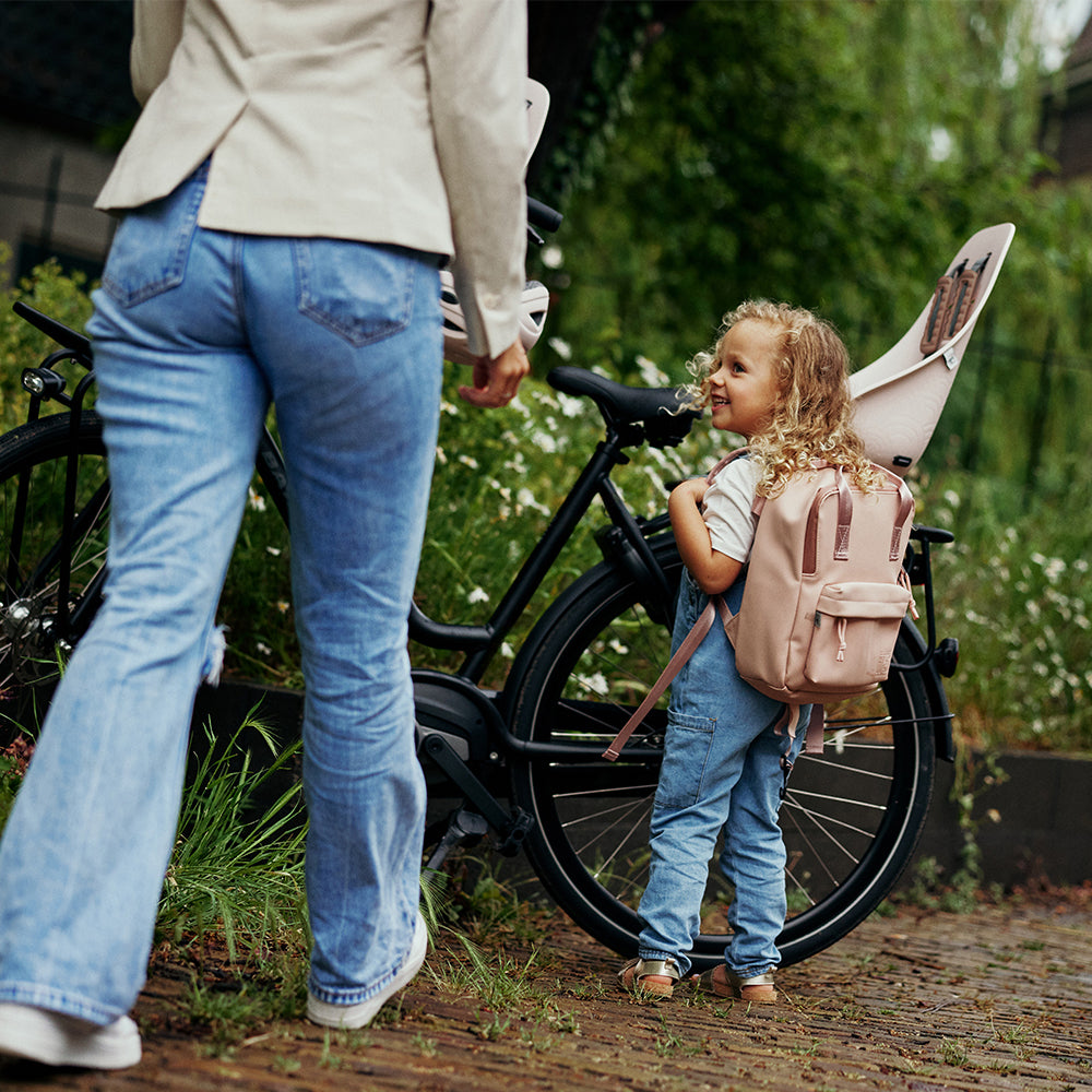 Urban Iki achterzitje Ta-ke Easyfix voor fiets, comfortabel en veilig achterop plaatsbaar op de fiets.