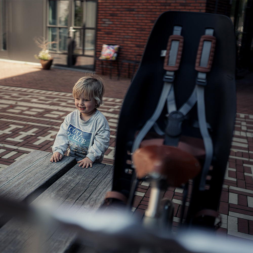 Urban Iki achterzitje U-me MIK HD voor fietsachterstoel met veiligheidsgordel en comfortabele zitting, geschikt voor kinderfietsen