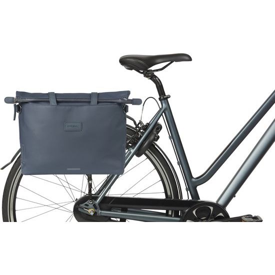 Basil Manhattan Commuter fietslaptoptas voor enkel, waterdicht, 12 liter capaciteit, geschikt voor fietsen.