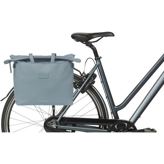 Basil Manhattan Commuter fietstassen enkel, waterdicht, 12 liter, ideaal voor woon-werkverkeer, zwart met reflectie details