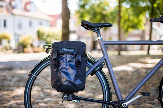Steco Tubic Slim Carrier 28-inch lichtgewicht bagagedrager voor achterop de fiets, stevig en duurzaam.