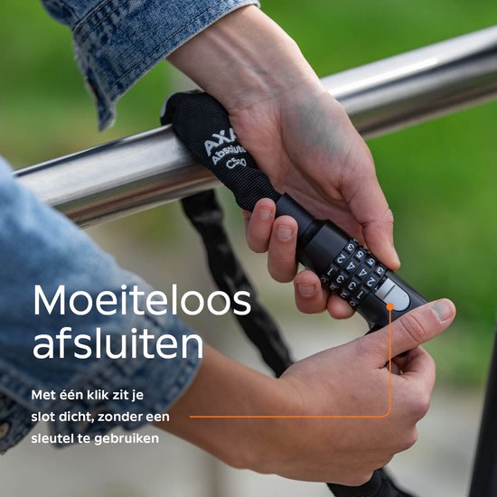 Robuust Axa Kettingslot Absolute C5-90 met dikke ketting en stevige slotbehuizing voor extra beveiliging.