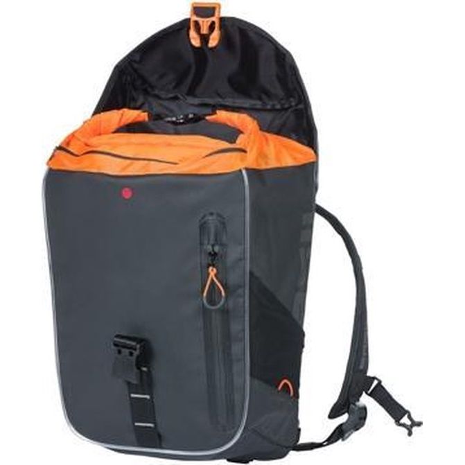 Basil Miles Daypack fietsrugzak met 17 liter inhoud, zwart met reflecterende details, 31x17x44 cm, voor dagelijks gebruik