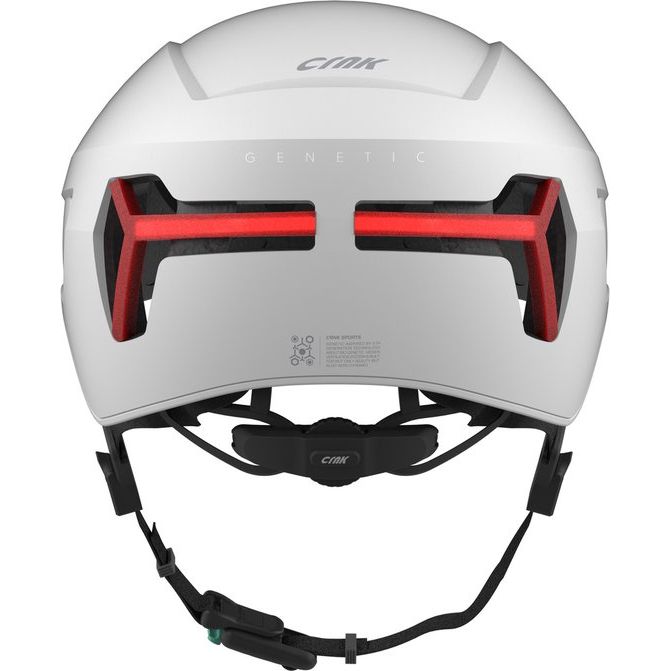 Crnk Racefiets helm Genetic in zwart met ventilatiegaten en verstelbare riem, ontworpen voor wielrenners.