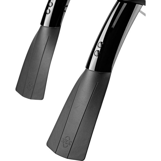 Zwarte SKS Raceblade Pro spatbordset voor 28-inch fietsen, gemaakt van PVC, 25 mm breed, duidelijk zichtbaar op de afbeelding