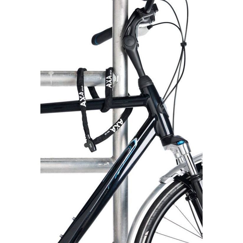 Zwart Axa kettingslot met sleutel, rigid RCK 120/3,5, zichtbaar met stevige ketting en sleutels op de afbeelding.