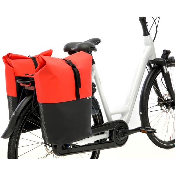 Nieuwe Looxs dubbele fietstas Nyborg Double MIK, grote waterdichte fietstassen voor aan de fiets, zwart met reflectie.