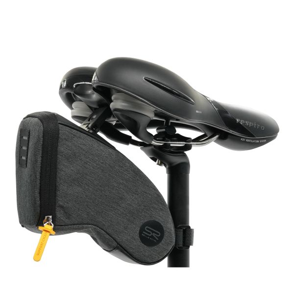 Zadeltas van Selle Royal met waterdichte ICS-technologie, geschikt voor fietszadels van Selle San Remo, zwart en compact.