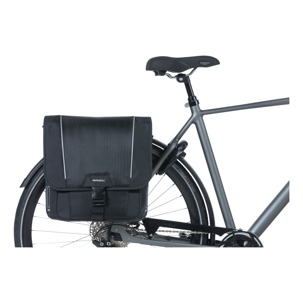 Basil Dubbele Fietstas Sport Design Zwart 32 Liter - Le Coq Wielerartikelen