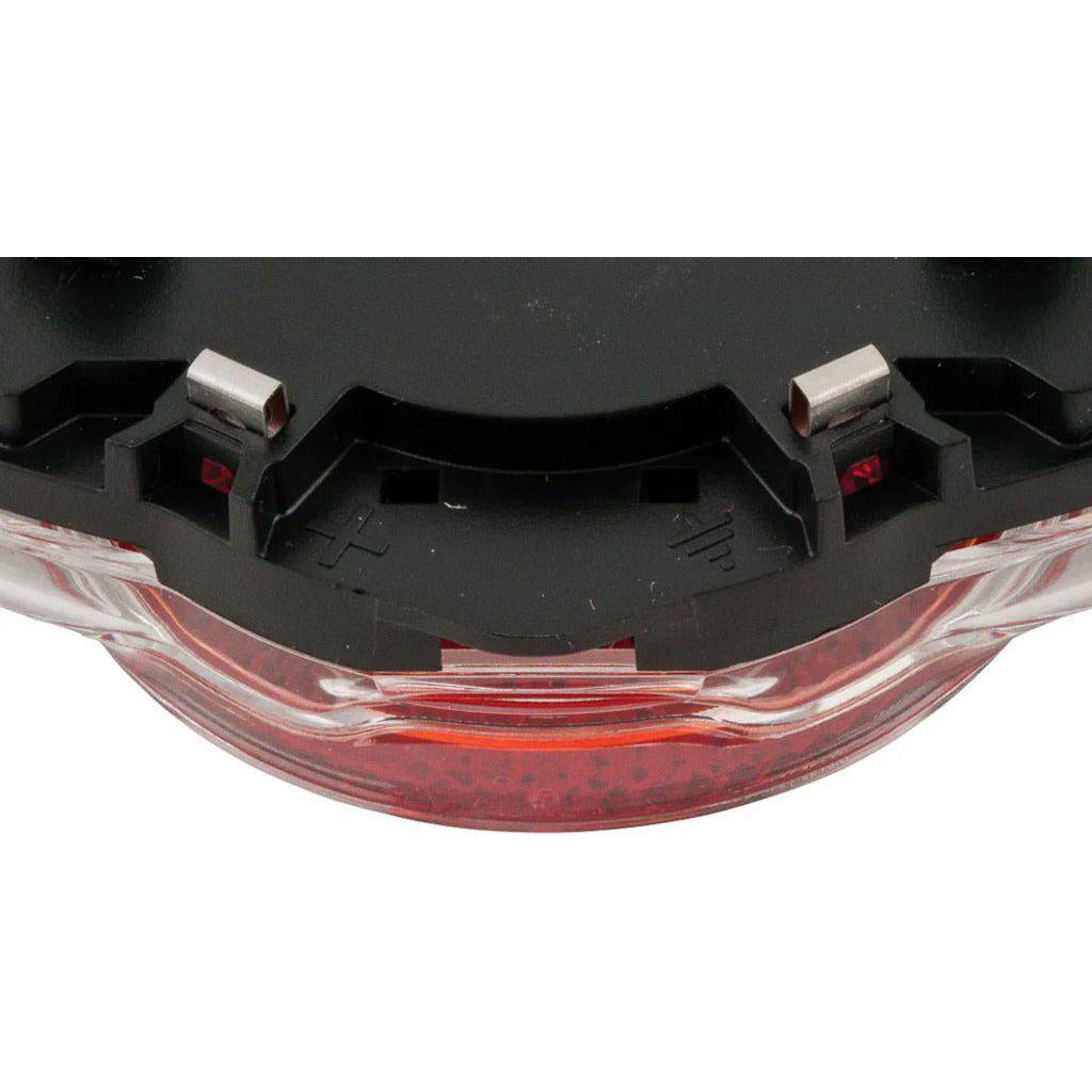 Achterlicht Axa Spark Led Batterij 50-80mm Zwart - Le Coq Wielerartikelen