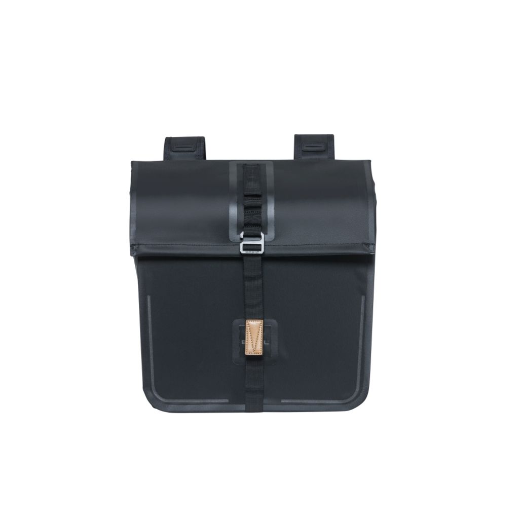 Basil Dubbele Fietstas Urban Dry 50 Liter 36 X 17 X 42 Cm - Le Coq Wielerartikelen