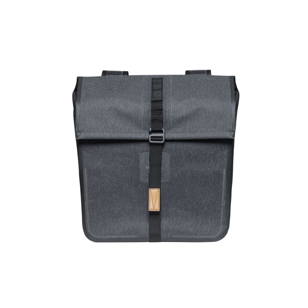 Basil Dubbele Fietstas Urban Dry 50 Liter 36 X 17 X 42 Cm - Le Coq Wielerartikelen