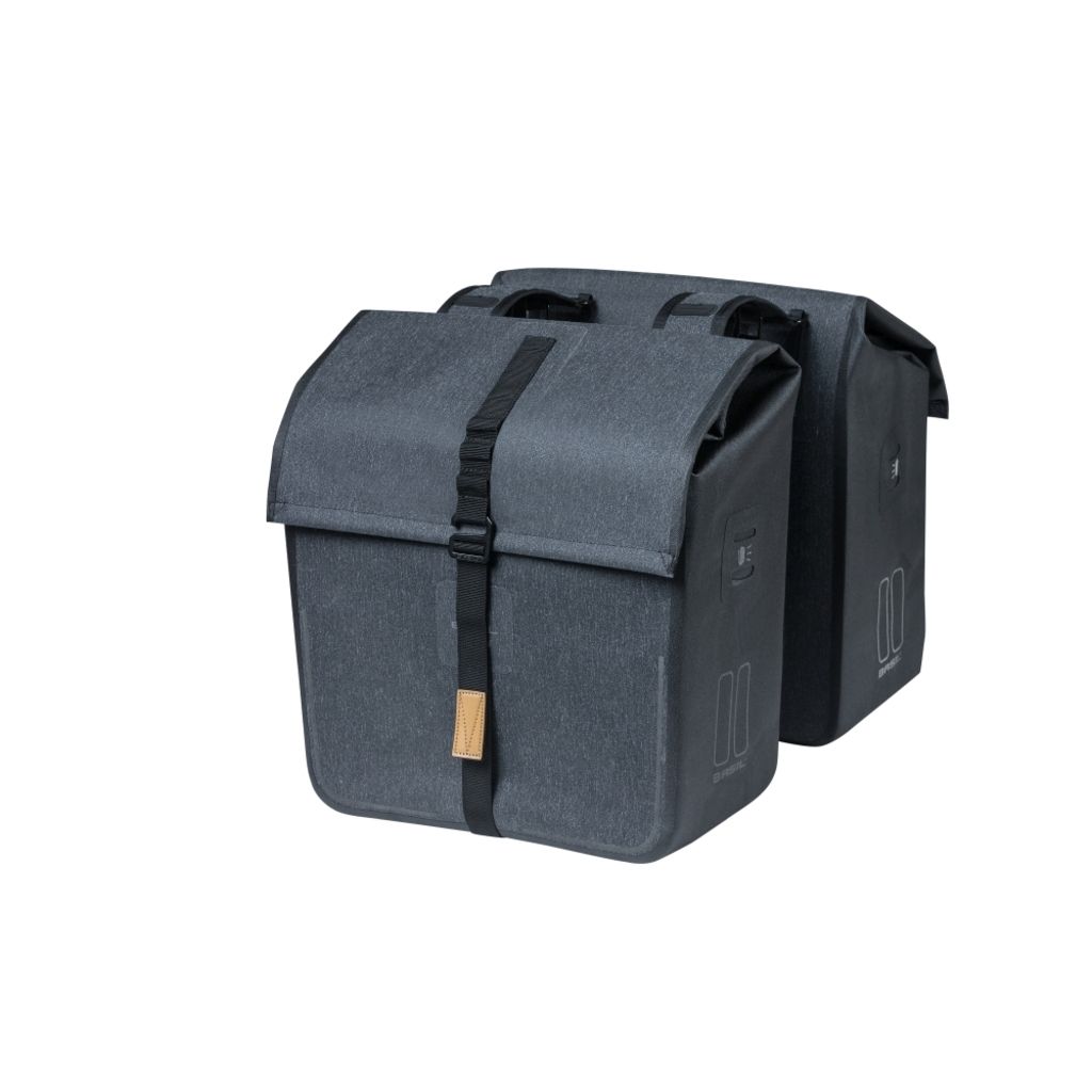 Basil Dubbele Fietstas Urban Dry 50 Liter 36 X 17 X 42 Cm - Le Coq Wielerartikelen
