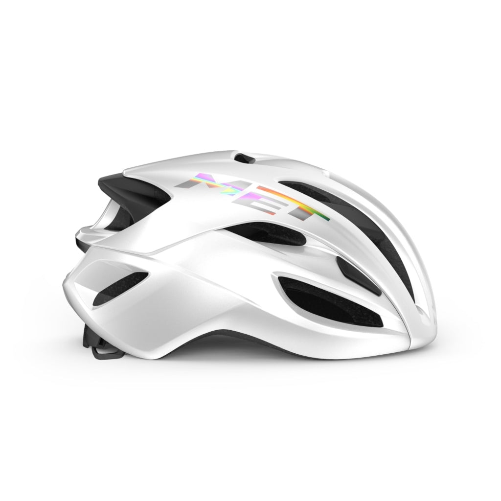 MET Rivale Mips racefietshelm in zwart met ventilatiegaten en verstelbare banden, geschikt voor wielrenners.