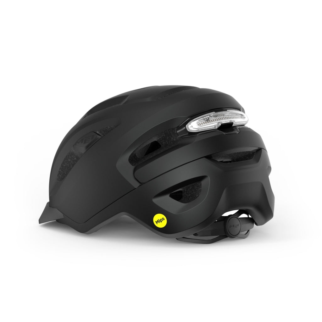 MET Urbex Mips e-bike helm met ventilatieopeningen en verstelbare riem, ontworpen voor veilig fietsen.