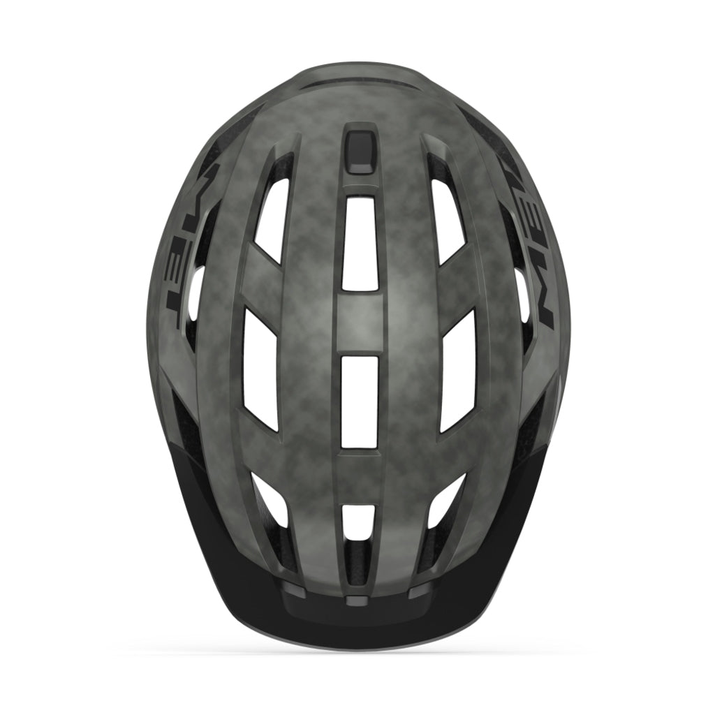 Met MTB helm Allroad Mips van MET, lichte fietshelm met ventilatie en Mips-schuifbescherming voor mountainbiken.