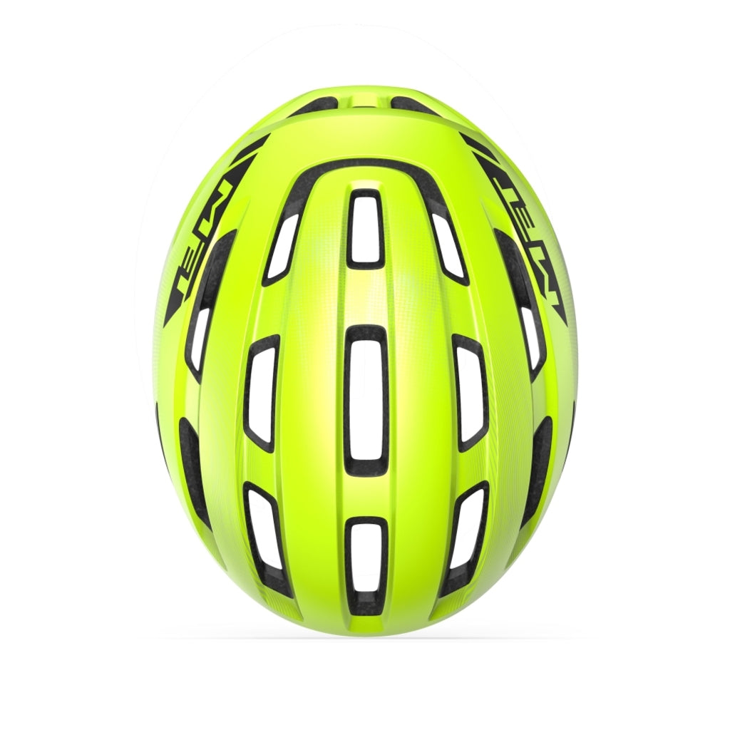 Racefietshelm MET Miles Mips met aerodynamisch ontwerp en ventilatieopeningen, geschikt voor wielrenners.