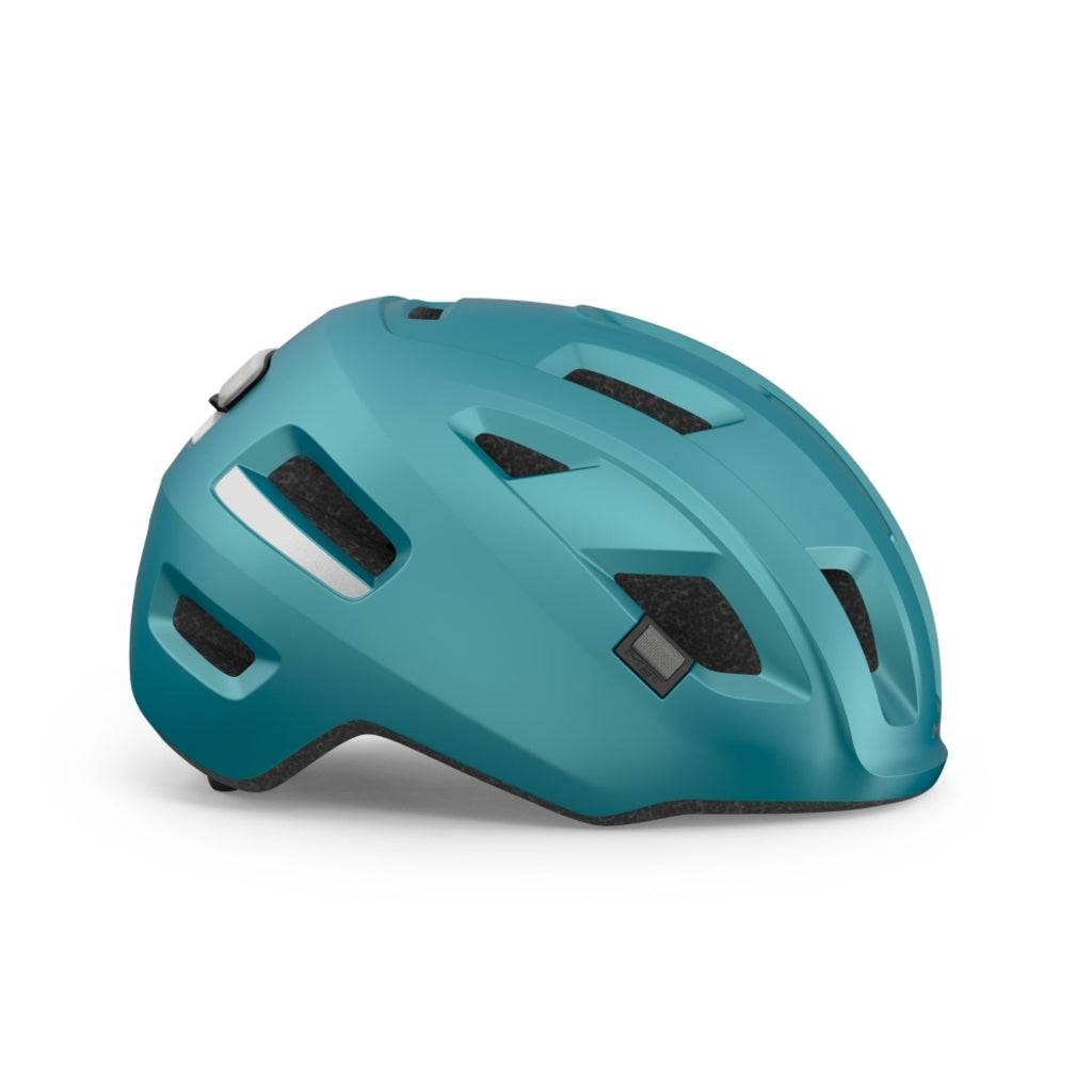 MET E-Bike helm met aerodynamisch ontwerp en ventilatieopeningen, geschikt voor elektrische fietsers, in zwart.