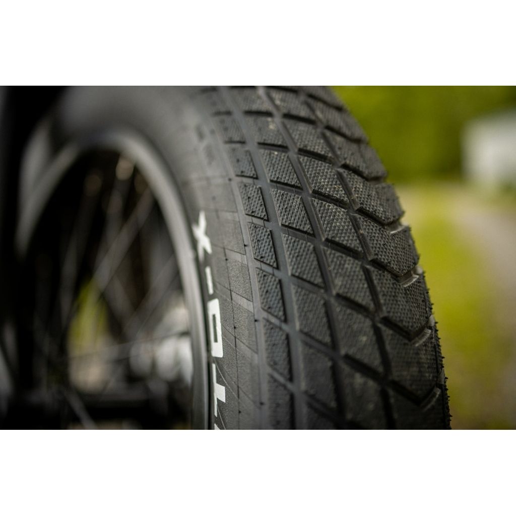 Schwalbe Super Moto-X Perf 20 X 4.00 Schwarzer Reflexreifen