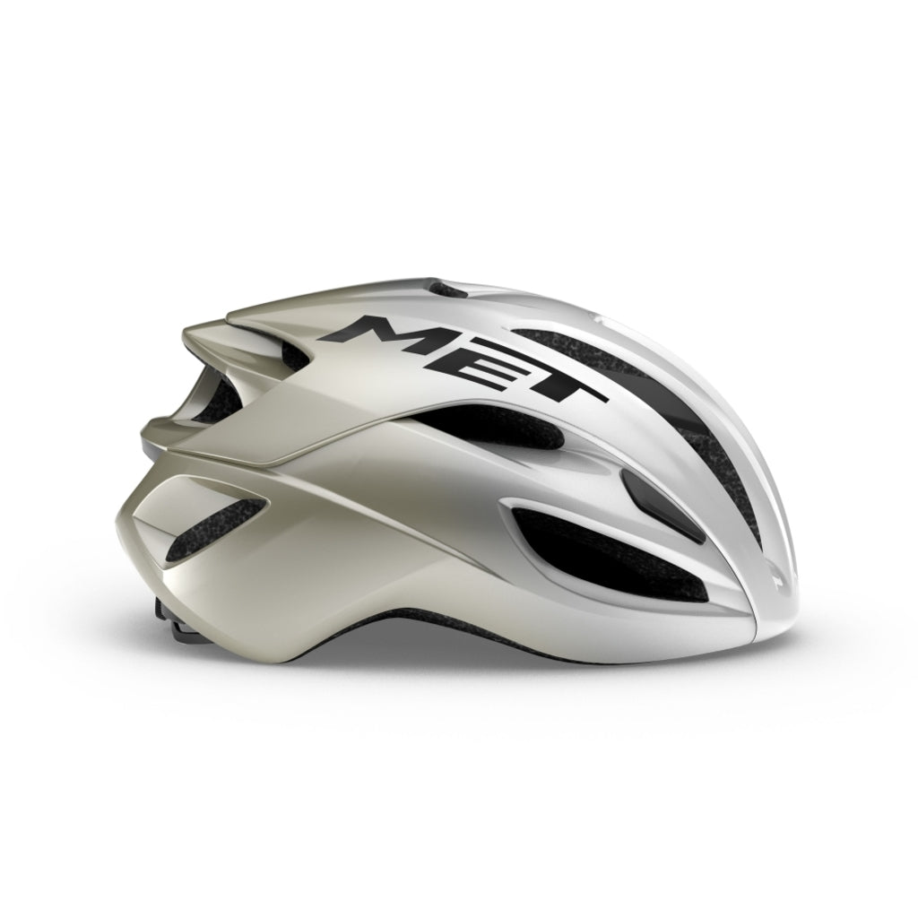 MET Rivale Mips racefietshelm, lichte fietshandschoenen met aerodynamisch ontwerp en ventilatieopeningen, geschikt voor wielrennen.