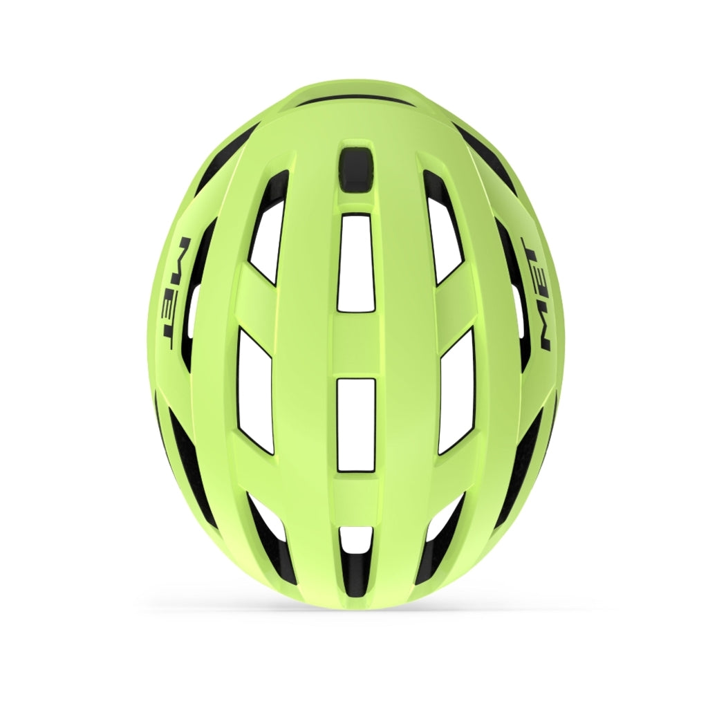 Racefiets helm MET Vinci Mips met ventilatieopeningen en verstelbare riem, comfortabele pasvorm voor wielrenners.