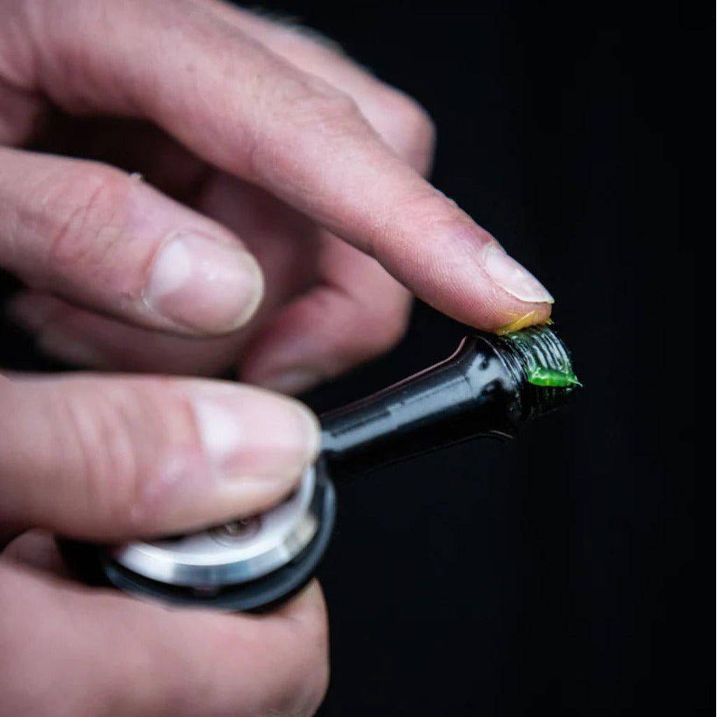 Dynamic Olie Dy Galactic Grease Bio All Round - Le Coq Wielerartikelen