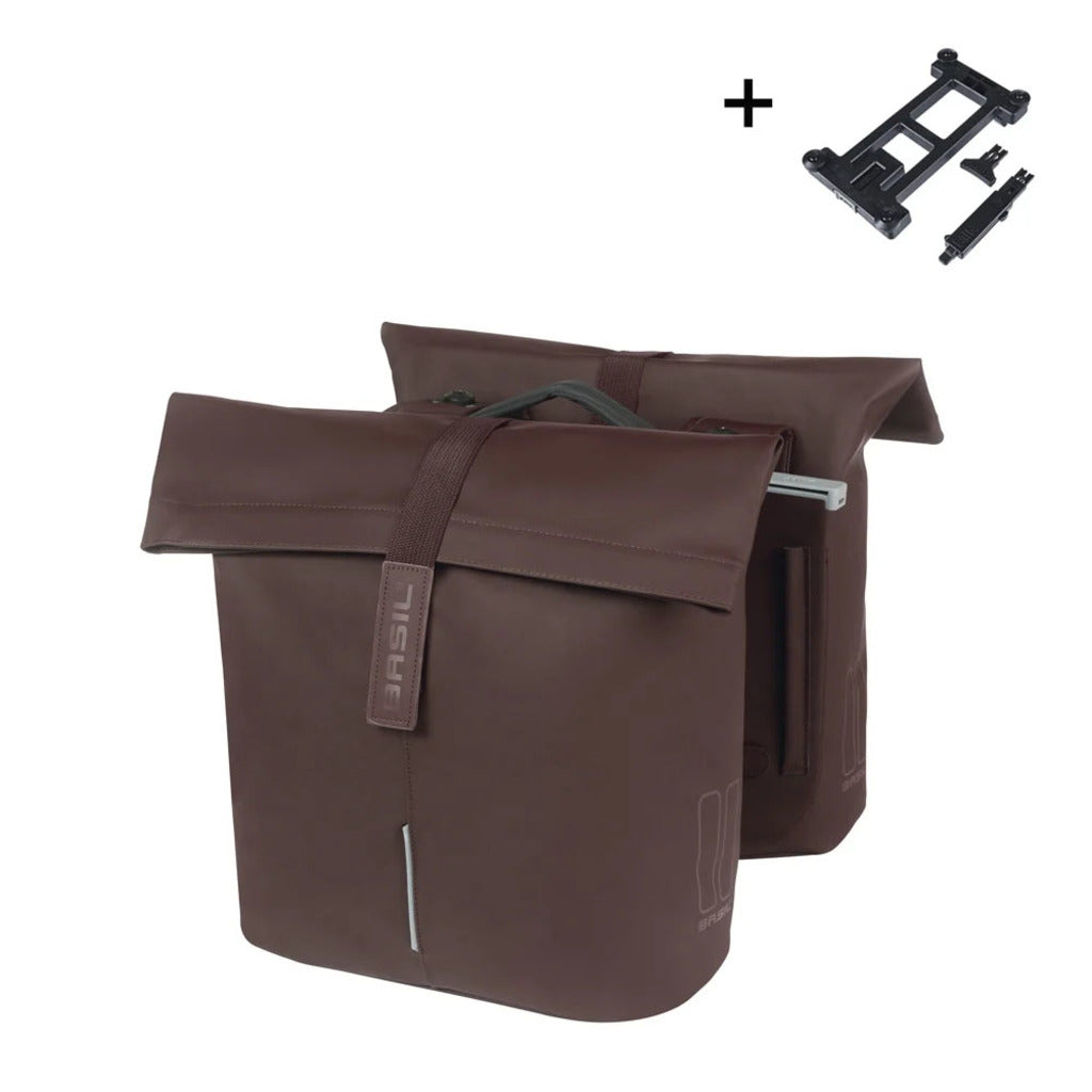 Basil City dubbele fietstas 28-32 liter waterafstotend, zwart met reflecterende details en stevige bevestigingshaken