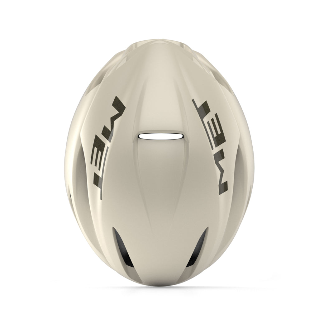 MET racefietshelm Manta Mips met aerodynamisch design en ventilatieopeningen, geschikt voor wielrenners.