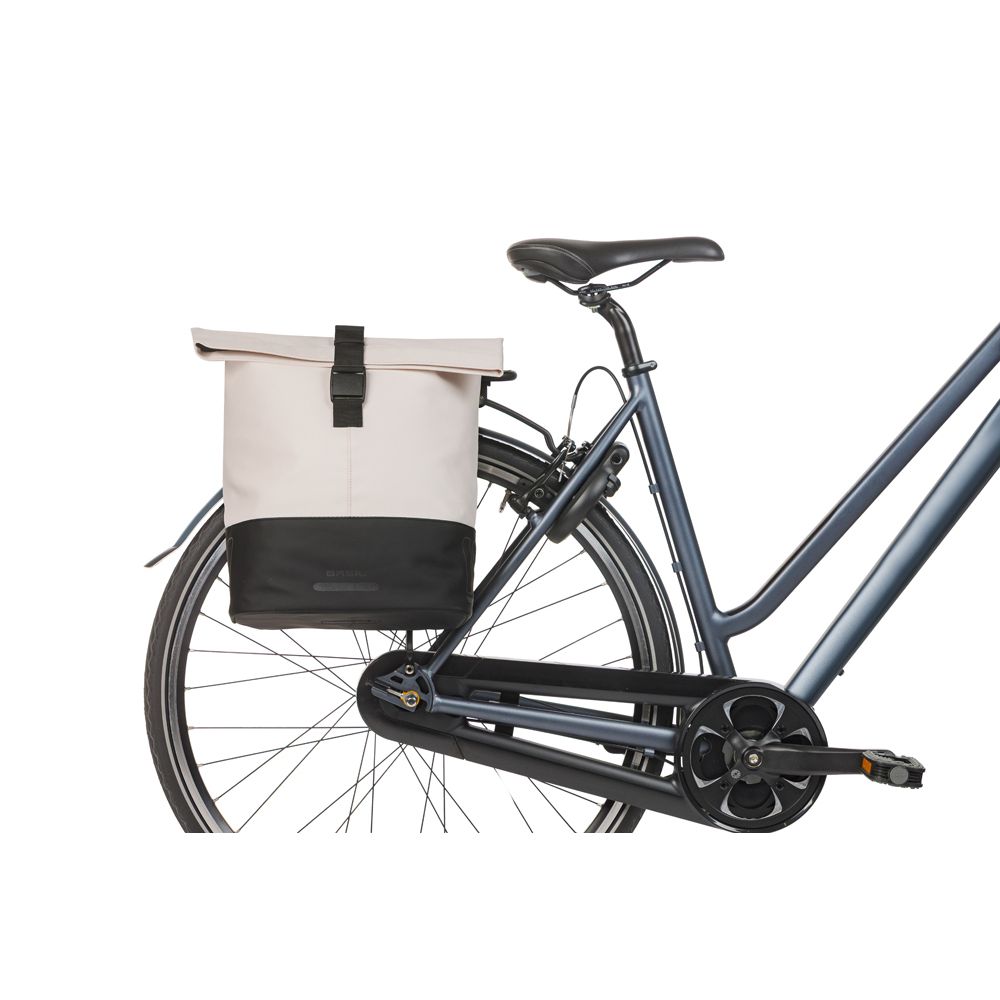 Basil Cove Shoppertas 14-16 liter met enkelfietshaken, waterdichte fietstas voor dagelijkse boodschappen, zwartkleurig