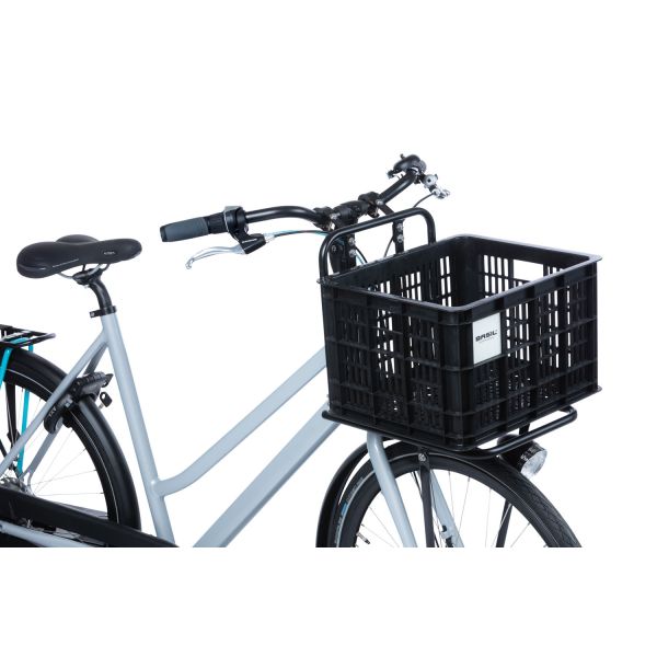 Basil M fietsenkrat van gerecycled kunststof, 29,5 liter, geschikt voor fietsaccessoires en bagage, in zwart met handvatten