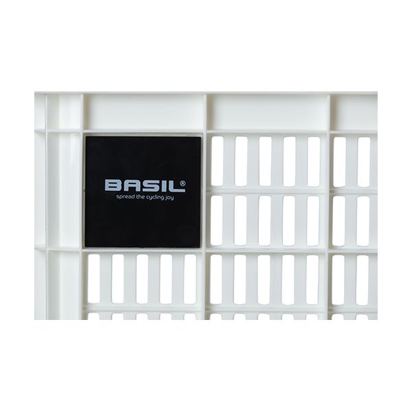 Basil Crate L 40 liter gerecycled kunststof fietskrat met handvatten en ventilerende zijpanelen, geschikt voor fietsdragers.