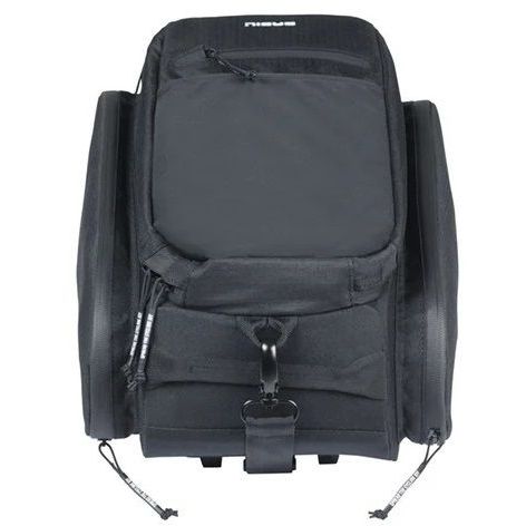 Basil Move Mik bagagedragertas met verstelbare riem en capaciteit van 10-26 liter, zwart en waterdicht, geschikt voor fietstassen.