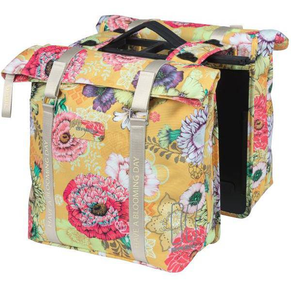 Basil dubbele fietstas Bloom Field Mik, 35 liter, geel, waterdicht, geschikt voor achterop de fiets, verstelbare riemen.