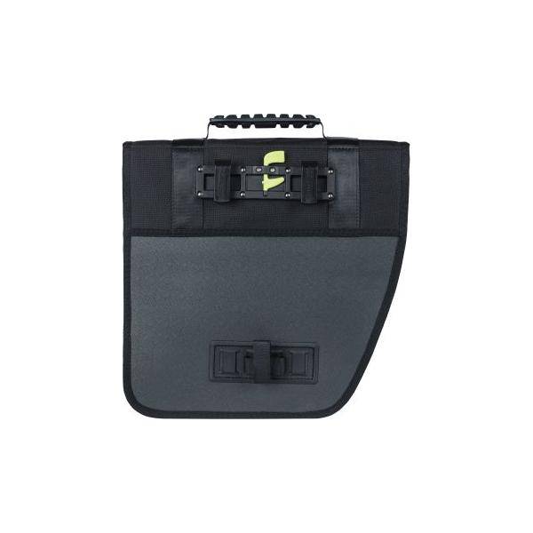 Basil Fietstas Tour Waterproof Left 14 Liter 34 X 14 X 34 Cm - Zwart - Le coq wielerartikelen