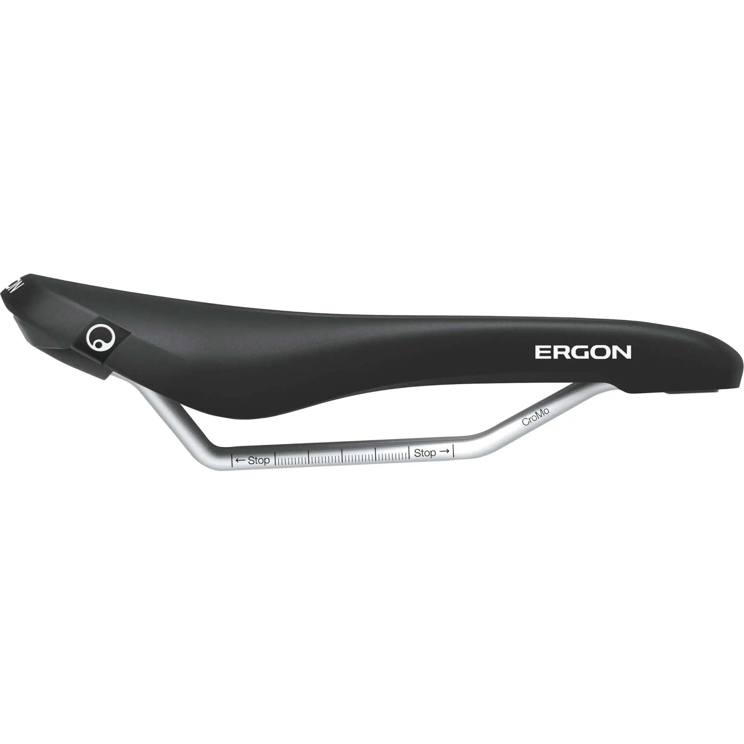 Zwart Ergon dames racefiets- en MTB-zadel op een fiets, ontworpen voor comfort en prestaties tijdens het fietsen.
