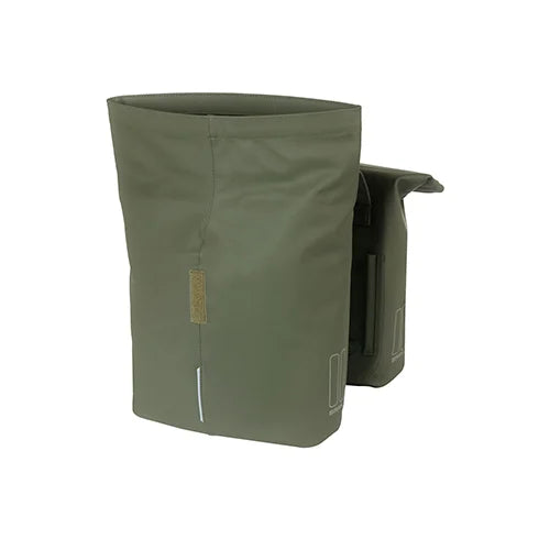 Dubbele fietstas Basil City Moss Green, waterafstotend met reflectie, geschikt voor fietsbruggen, 28-32 liter, voor dagelijks gebruik