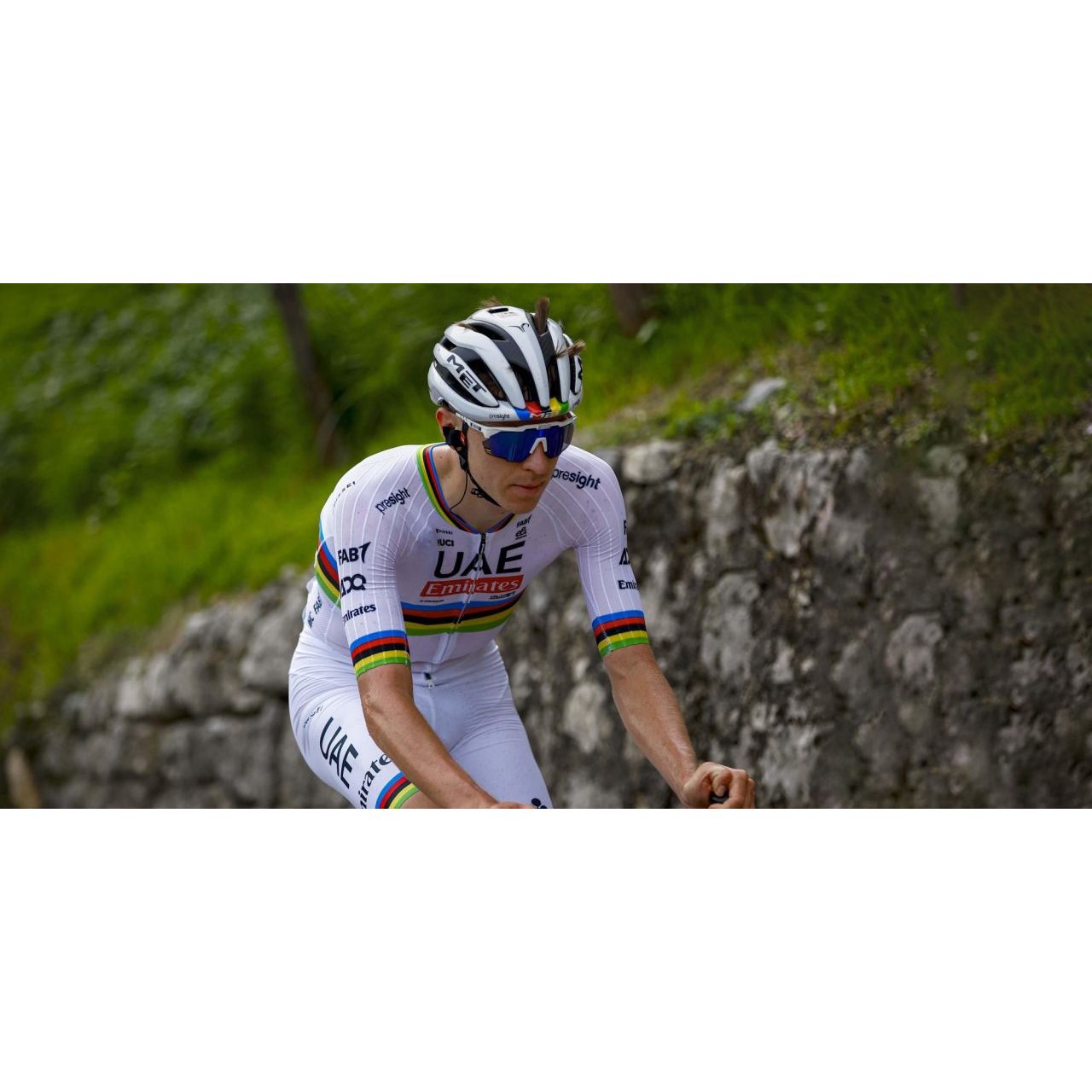 Fietshelm MET Trenta 3K Carbon MIPS UCI World Champion Rainbow - Le Coq Wielerartikelen