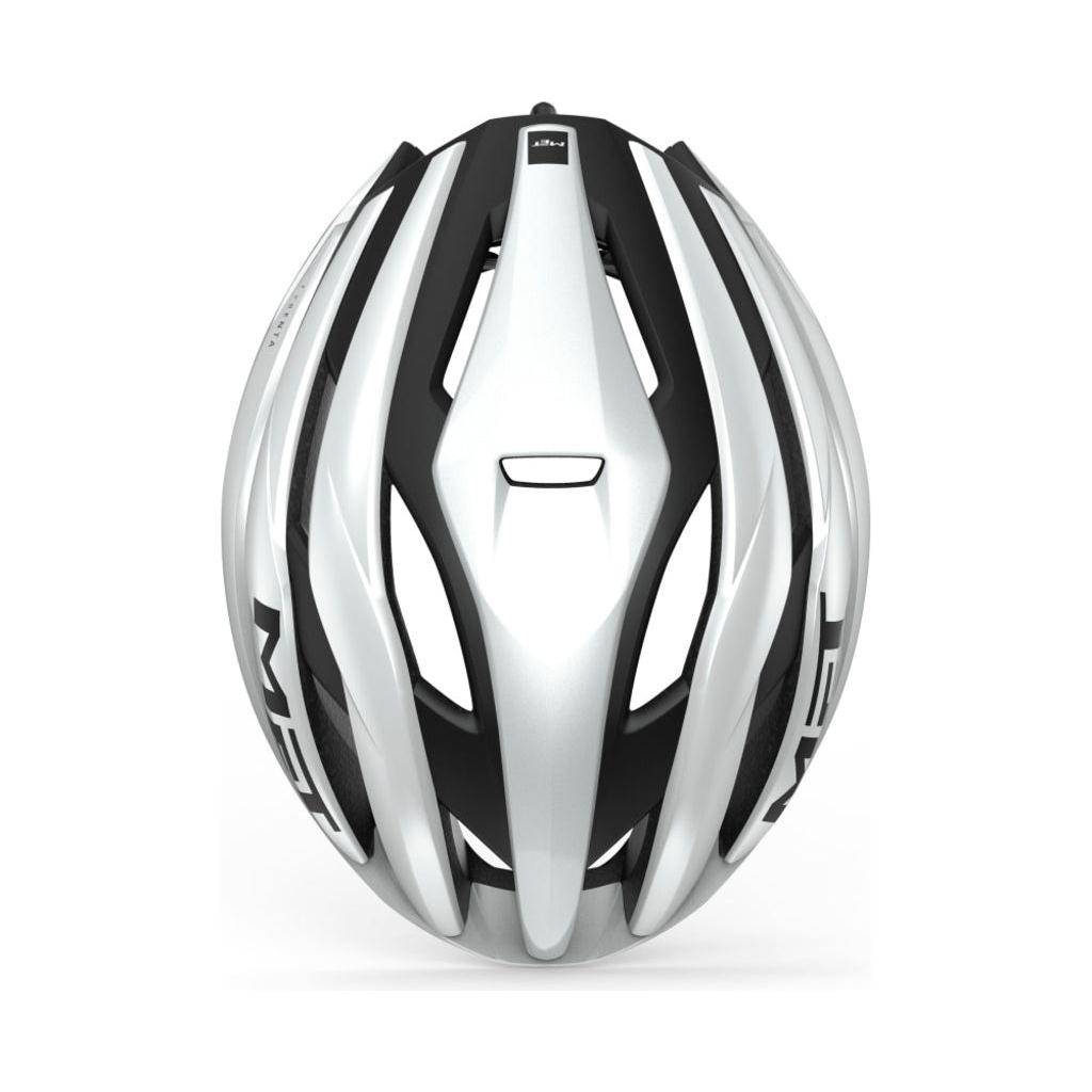 MET Trenta Mips racefietshelm in navy en zilver met ventilatiegaten, comfortabele pasvorm voor wielrenners