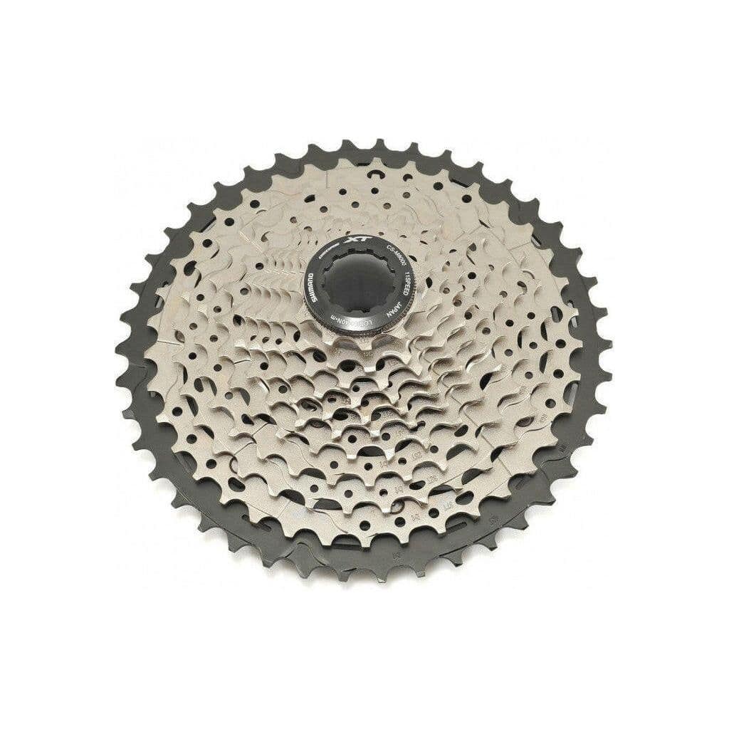 Shimano Deore XT CS-M8000 11-speed cassette, zilverkleurige fietsversnellingscassette met 11 versnellingen, zichtbaar in de afbeelding