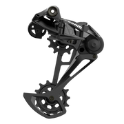 Zwarte Sram SX Eagle A1 12-speed achterderailleur van aluminium voor mountainbikes, zichtbaar met aandrijving en montagehaken