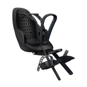 Thule Yepp 2 Mini fietsstoeltje met schokabsorberend schuim, geschikt voor jonge kinderen en comfortabele ritten.