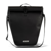 Recycled Urban Proof District fietstas voor achterop, waterdicht, 20 liter, enkel model met reflecterende details, zwart.