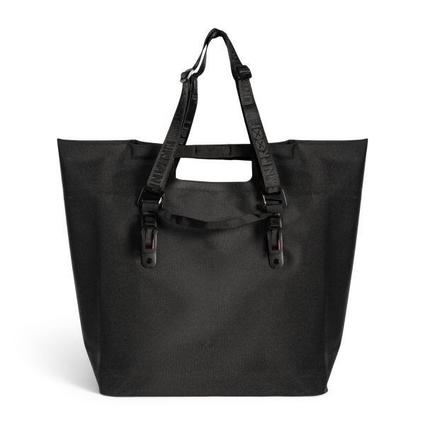 Zwarte Urban Proof Knox Recycled Shopper fietstas voor één fiets, 20 liter inhoud, gemaakt van gerecyclede materialen.