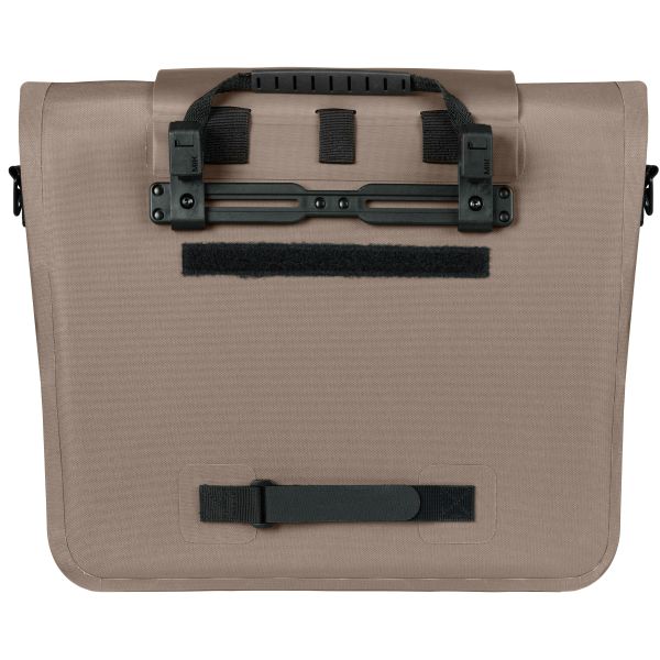 Basil Urban Dry Neo enkel fietstas met verstelbare riem en reflecterende details, geschikt voor 23-26 liter capaciteit.