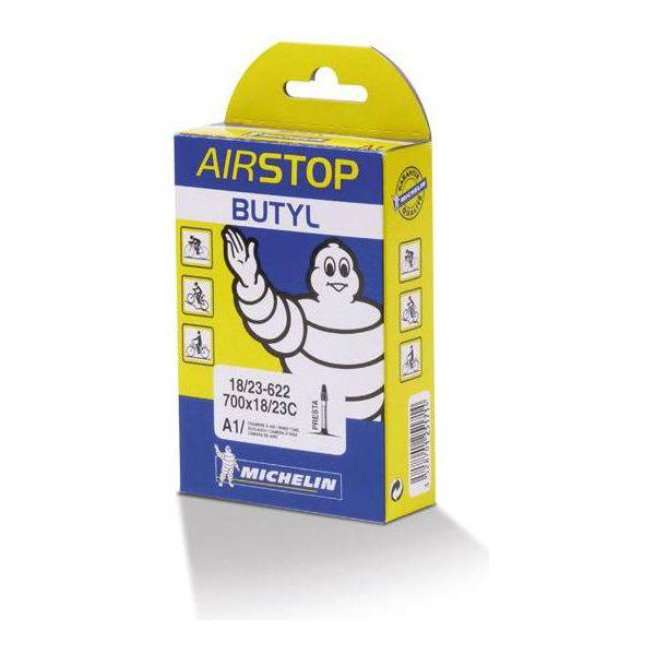 Michelin 29 inch binnenband Airstop A4 voor fiets, zichtbaar met ventiel en rubberen rand op achtergrond.