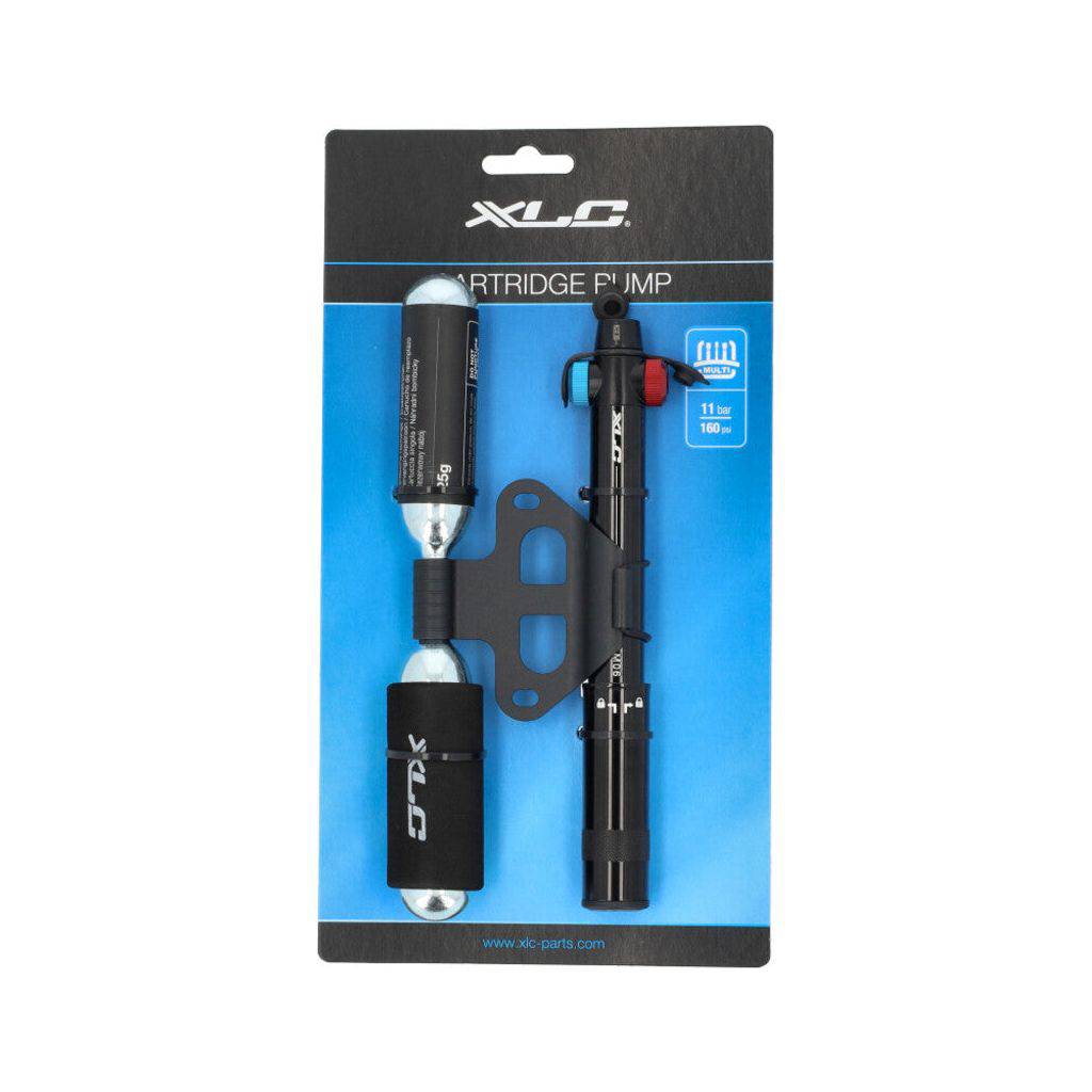XLC PU-M03 MTB CO2-pomp combinatie met twee 25-gram patronen en flexibele slang voor snelle bandenopblaas.