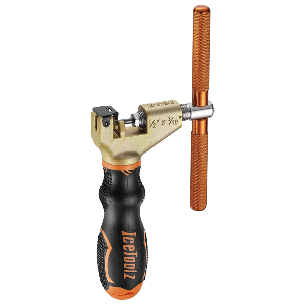 Icetoolz kettingpons 62B7 Pro Shop voor 1/2X3/16 kettingen, handgreep en metalen bekken zichtbaar op afbeelding